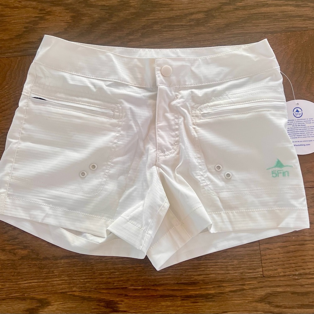 5Fin White Board Shorts - NWT